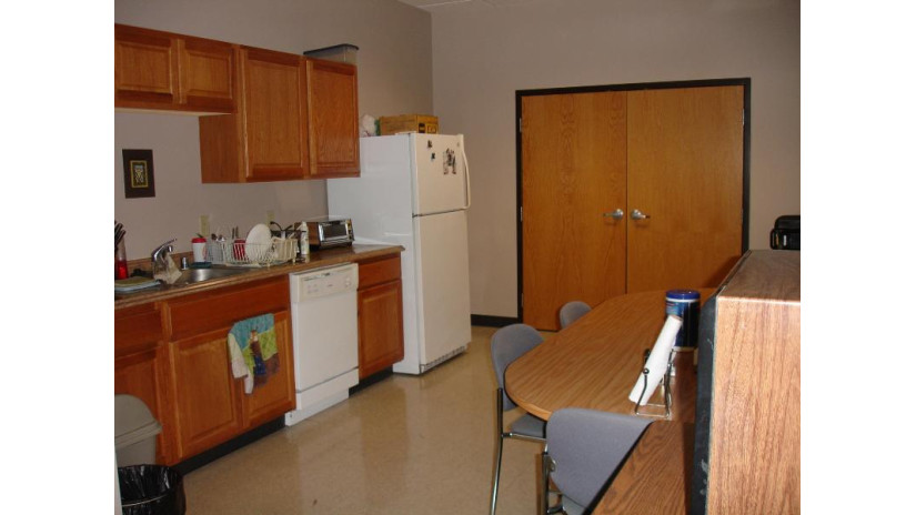 2850 Midwest Dr SUITE 104 Onalaska, WI 54650 by Gerrard-Hoeschler, REALTORS $0