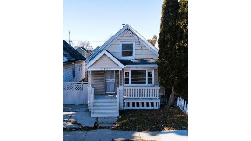 2757 N 20th St Milwaukee, WI 53206 by Coldwell Banker HomeSale Realty - Franklin $99,000