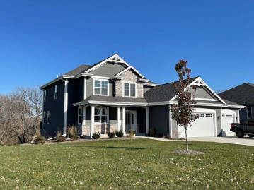 S54W25488 Pebble Brook Ct, Waukesha, WI 53189-9584