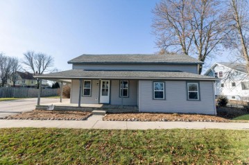 231 N Ridge St, Hustisford, WI 53034