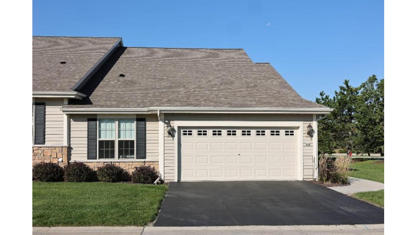 414 Woodfield Cir Waterford, WI 53185 by RE/MAX Market Place - 414-439-3696 $422,900