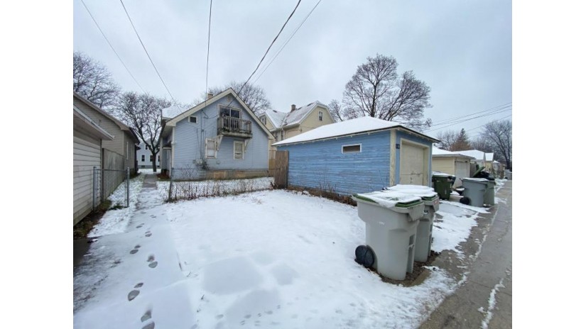 3136 N 42nd St 3136A Milwaukee, WI 53216 by Gardner & Associates Real Estate and Investment Fi $155,000