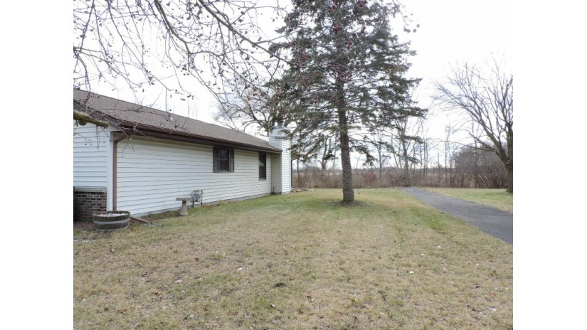701 E Clay St D-1 Whitewater, WI 53190 by RE/MAX Preferred~Ft. Atkinson $208,000
