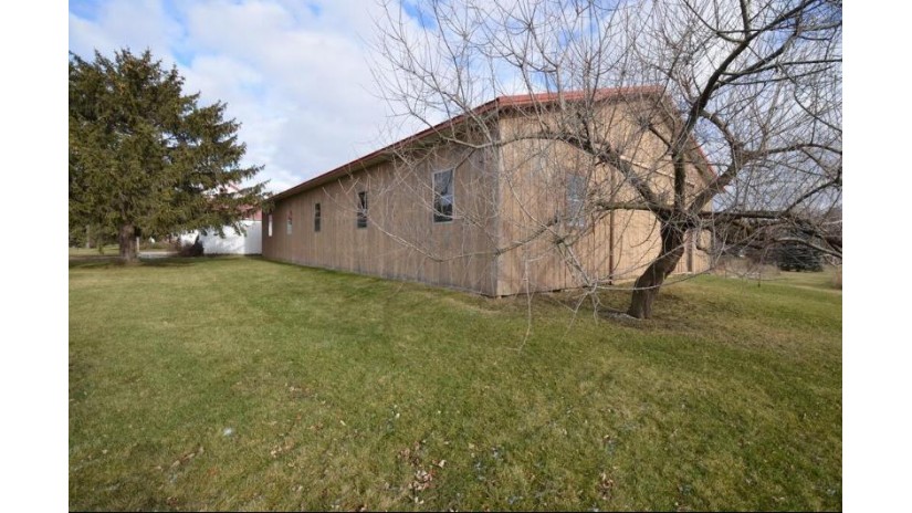 1055 W Walworth Ave Whitewater, WI 53190 by Tincher Realty $649,800