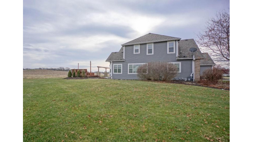 228 Crooked Stick Pass North Prairie, WI 53153 by Lake Country Flat Fee $839,900