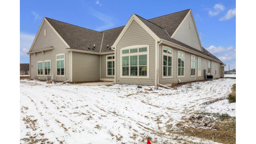 1528 Sandhill Blvd 23 Hartland, WI 53029 by Fathom Realty, LLC $799,900