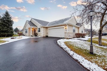 N57W24207 N Sycamore Cir 36-1, Sussex, WI 53089