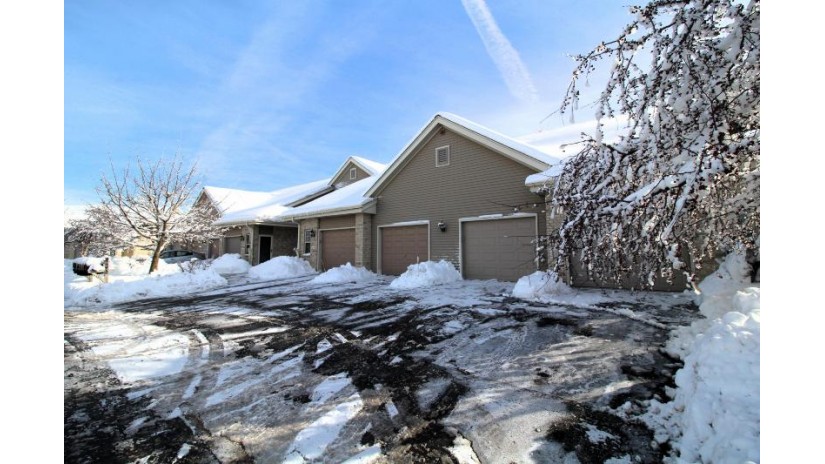 18545 Emerald Cir C Brookfield, WI 53045 by Redefined Realty Advisors LLC - 2627325800 $299,900