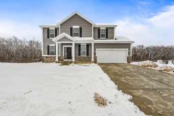 N55W24203 S Peppertree Dr, Sussex, WI 53089