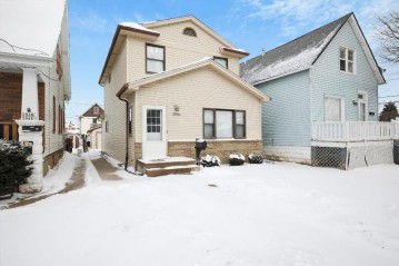 3950 E Pulaski Ave, Cudahy, WI 53110-2009