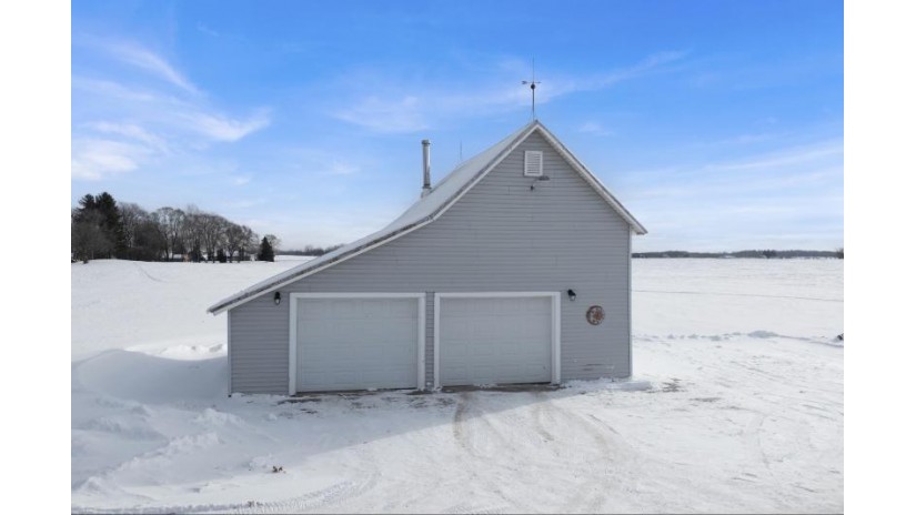 9817 Old 151 Rd Manitowoc Rapids, WI 54220 by RE/MAX Universal $275,000