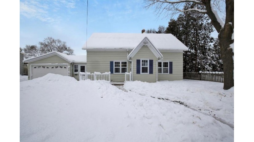 1711 10th Ave Grafton, WI 53024 by EXP Realty, LLC~Milw $299,900