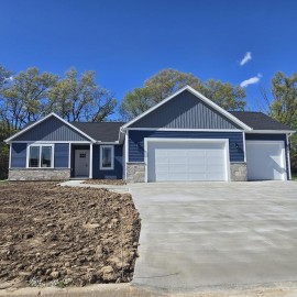 982 Pine Ridge St, Brownsville, WI 53006