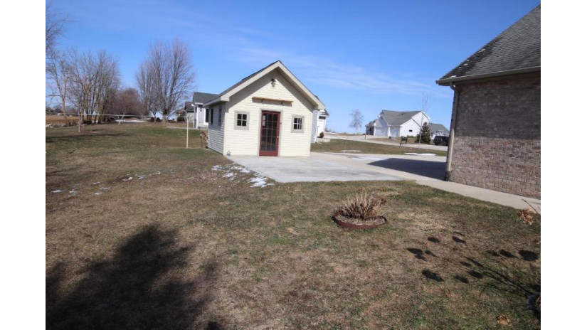 267 Kiesner Dr Chilton, WI 53014 by Premier Properties Realty, LLC $364,900