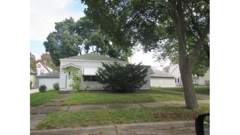 3536 N 49th St Milwaukee, WI 53216 by Homestead Realty, Inc $20,000