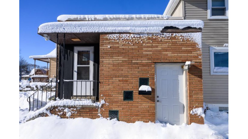 6014 W Lincoln Ave 6016 West Allis, WI 53219 by Standard Real Estate Services, LLC $279,500