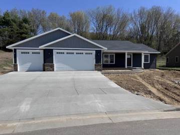 2935 Cortland St, Holmen, WI 54636