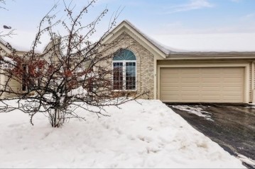 1528 Quietwood Ln, West Bend, WI 53090