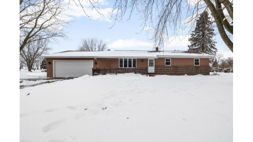 6185 W Linden Dr Addison, WI 53095 by Exit Realty Results $344,900