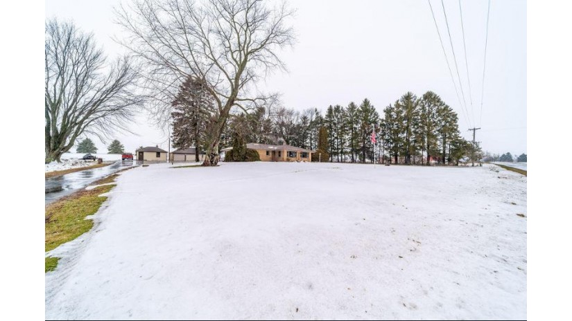 9220 Middle Rd Wilson, WI 53070 by Pleasant View Realty, LLC $450,000