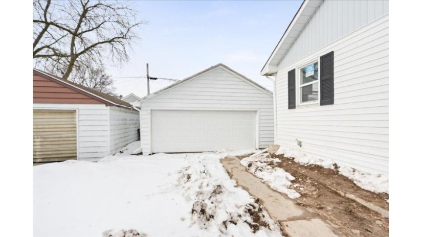 914 S 35th St Manitowoc, WI 54220 by Pleasant View Realty, LLC $154,900