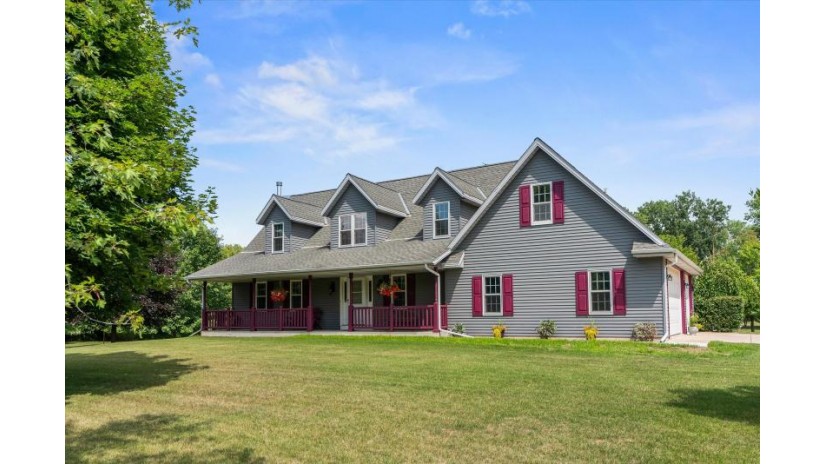 3214 County Road W - Saukville, WI 53074 by Coldwell Banker Realty $899,000