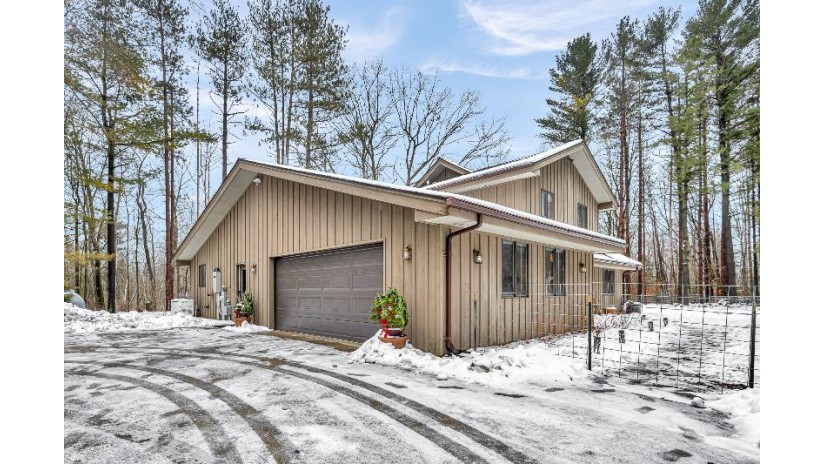 W1277 Foster Rd Holland, WI 53070 by EXP Realty, LLC~MKE $879,900