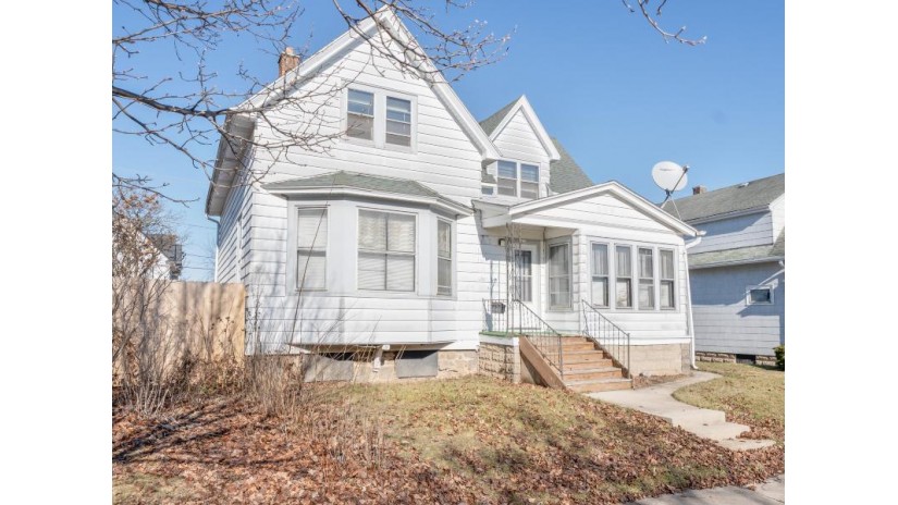 1212 Madison Ave South Milwaukee, WI 53172 by Venture Real Estate Group LLC $185,500