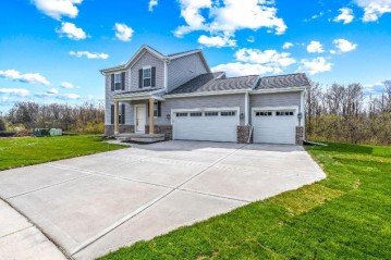 N55W24201 Peppertree Dr S, Sussex, WI 53089