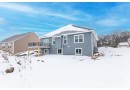 933 Durango Dr, Hartford, WI 53027 by First Weber Inc- West Bend $434,900