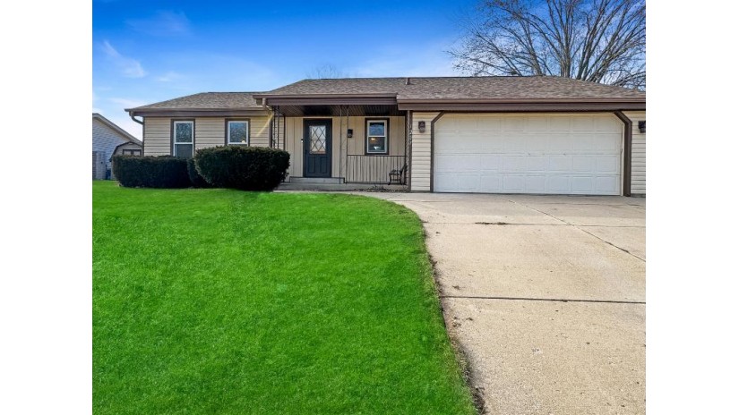 1207 River Park Cir W Mukwonago, WI 53149 by In Town Realty Group $404,900