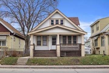 3749 N 27th St, Milwaukee, WI 53216