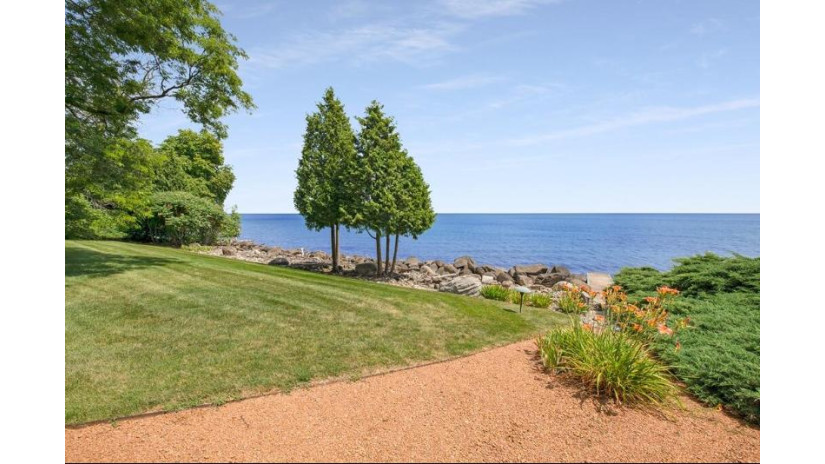 7210 N Beach Dr Fox Point, WI 53217 by Keller Williams Realty-Milwaukee North Shore $2,950,000