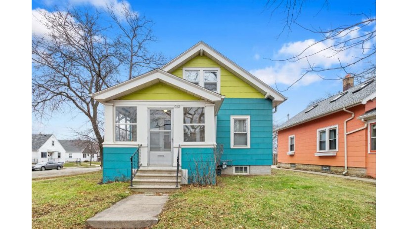 702 E Linus St Milwaukee, WI 53207 by Coldwell Banker Realty $249,900