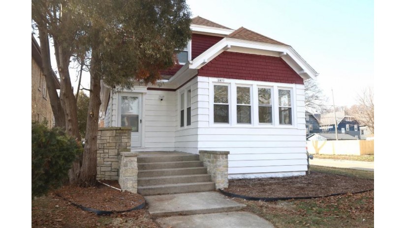 2877 N 47th St 2879 Milwaukee, WI 53210 by Homestead Realty, Inc $189,900