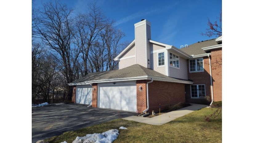 8985 Woodbridge Dr Greendale, WI 53129 by Nested Real Estate LLC - peggy@nestedwi.com $311,000