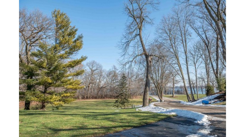 1 Earling Ct Oconomowoc Lake, WI 53066 by Compass RE WI-Lake Country $1,650,000