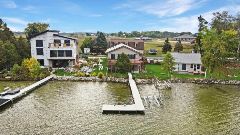 10718 Sunny Vista Ln Schleswig, WI 53042 by CRES $650,000