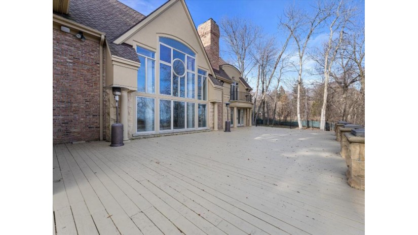 1460 E Bay Point Rd Bayside, WI 53217 by Powers Realty Group - suzanne@powersrealty.com $1,999,900