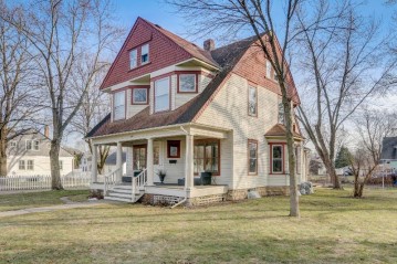 336 E Lake St, Lake Mills, WI 53551