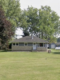 S104W15043 Loomis Dr, Muskego, WI 53150-5709