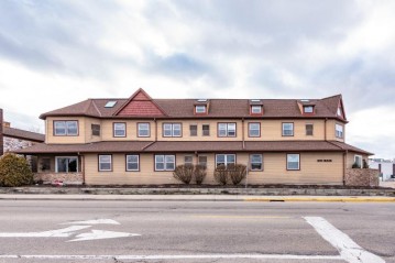 100 Main St 103, Pewaukee, WI 53072