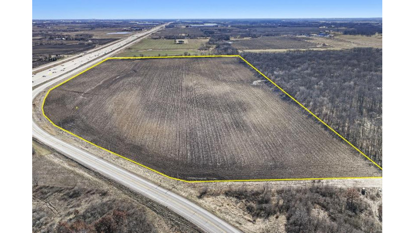 LT1 W Frontage Rd Paris, WI 53177 by Bear Realty Of Burlington $12,000,000