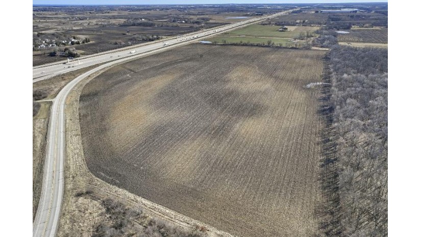 LT1 W Frontage Rd Paris, WI 53177 by Bear Realty Of Burlington $12,000,000