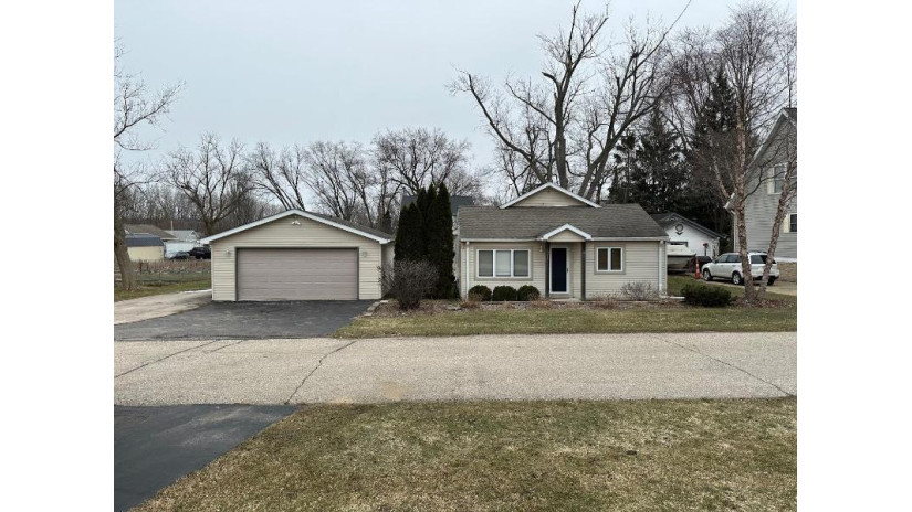 4214 Poplar Dr Delavan, WI 53115 by Standard Real Estate Services, LLC $385,000