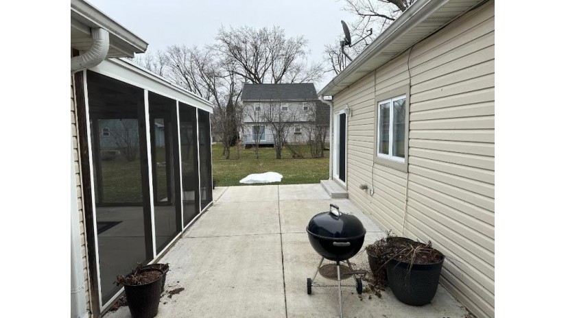 4214 Poplar Dr Delavan, WI 53115 by Standard Real Estate Services, LLC $385,000