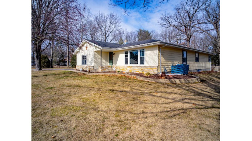 1322 Robincrest Ln Elkhorn, WI 53121 by Realty Executives SE-Elkhorn $375,000