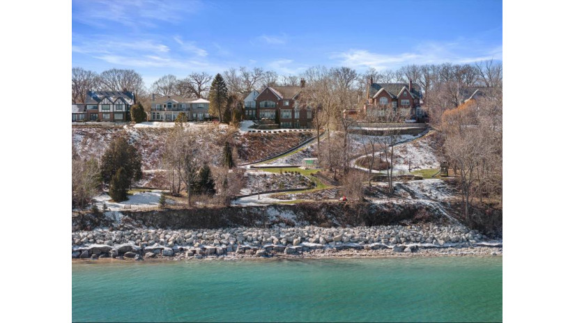 5436 N Lake Dr Whitefish Bay, WI 53217 by Powers Realty Group - suzanne@powersrealty.com $2,795,000