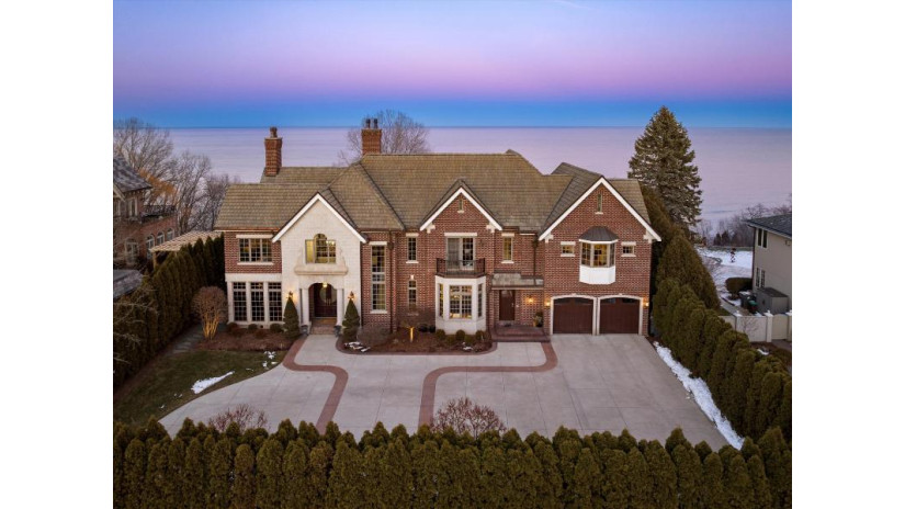 5436 N Lake Dr Whitefish Bay, WI 53217 by Powers Realty Group - suzanne@powersrealty.com $2,795,000