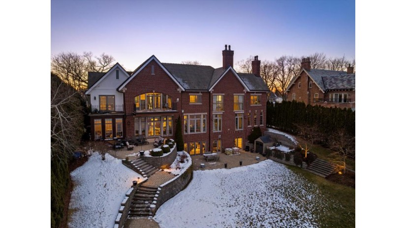 5436 N Lake Dr Whitefish Bay, WI 53217 by Powers Realty Group - suzanne@powersrealty.com $2,795,000